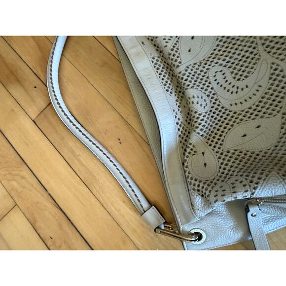 Plinio Visona floral embossed leather shoulder bag - Picture 5 of 7